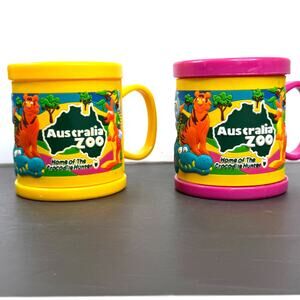 Pair of Australia Zoo Hard Plastic Mugs Home of the Crocodile Hunter 3D Animals
